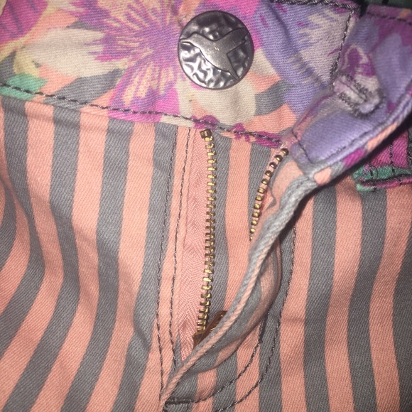 Floral striped Grane Juniors 5 Skinny Jeans EUC - Picture 4 of 15